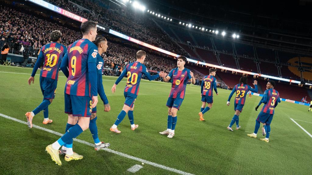Los jugadores del Barça celebran un gol contra el Atlético de Madrid en el Camp Nou