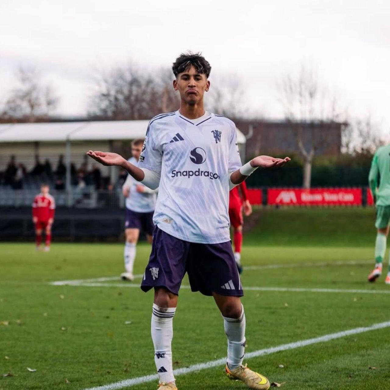 JJ Gabriel con el Manchester United sub-18