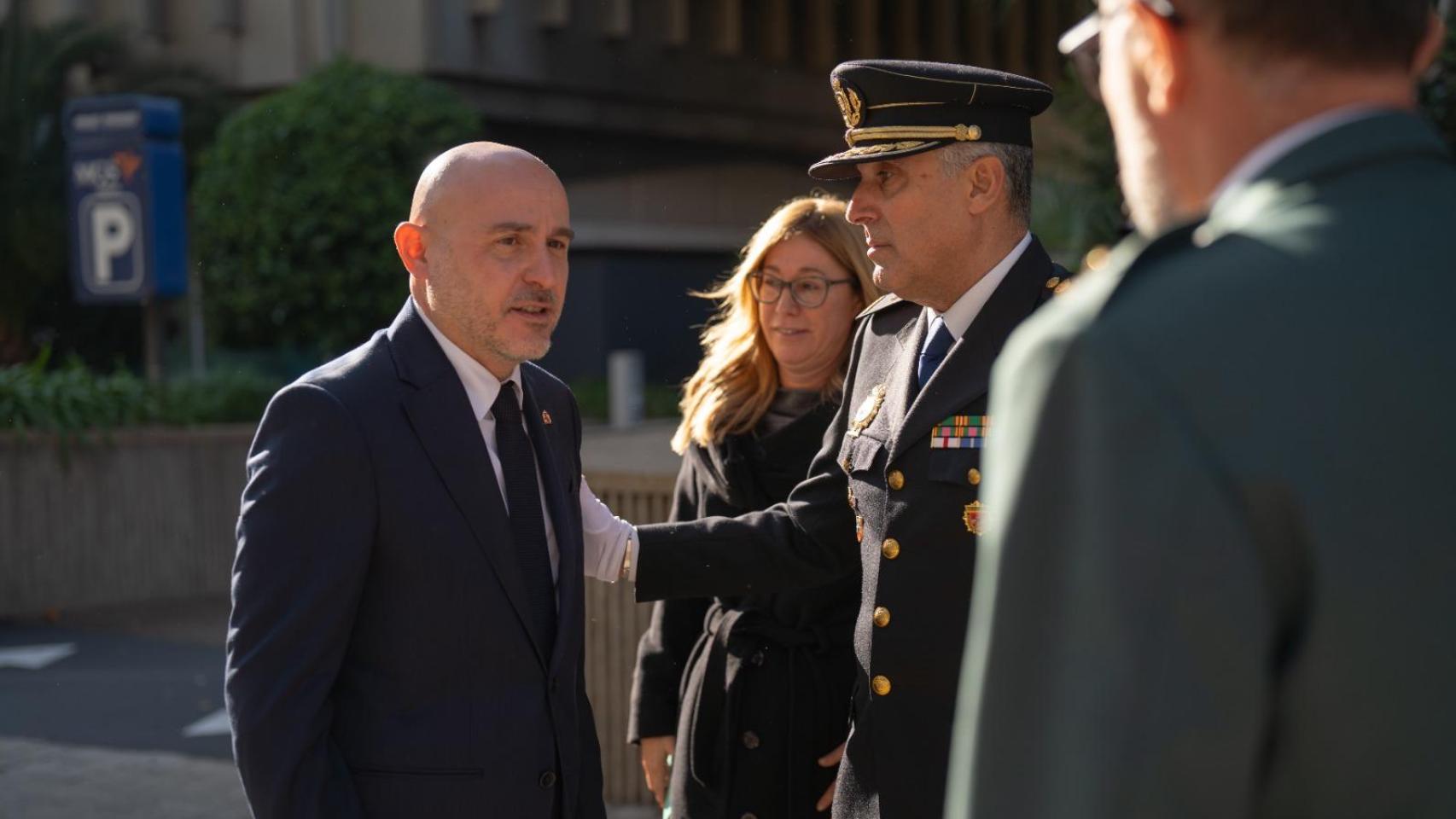 El delegado del Gobierno en Cataluña, Carlos Prieto, a su llegada al acto por el 47º aniversario de la Constitución