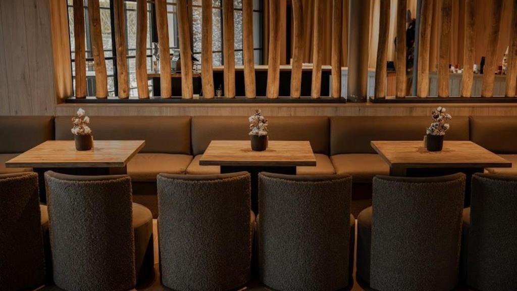 Taules a Beso Beach Baqueira