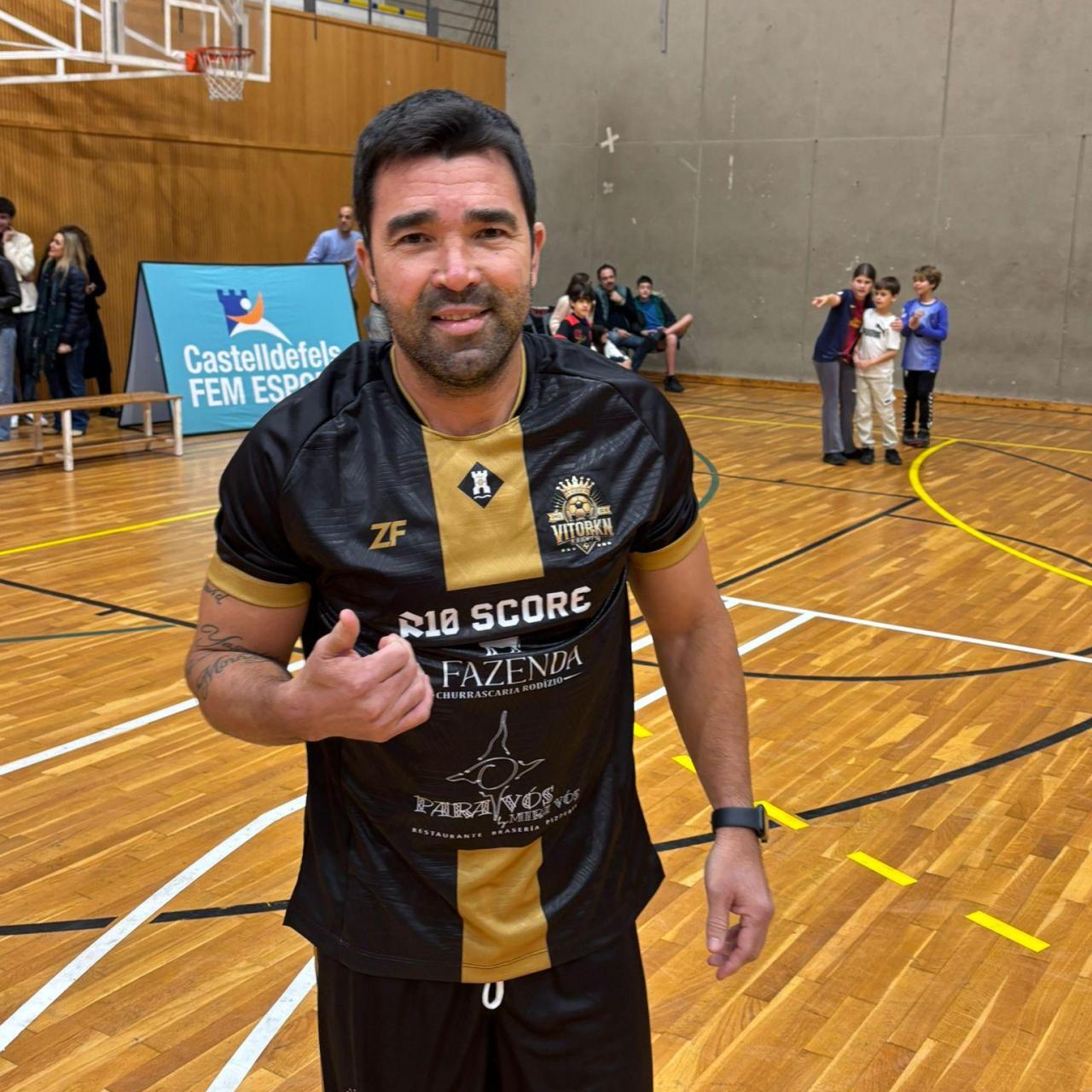 Deco en el partido de las estrellas de Castelldefels