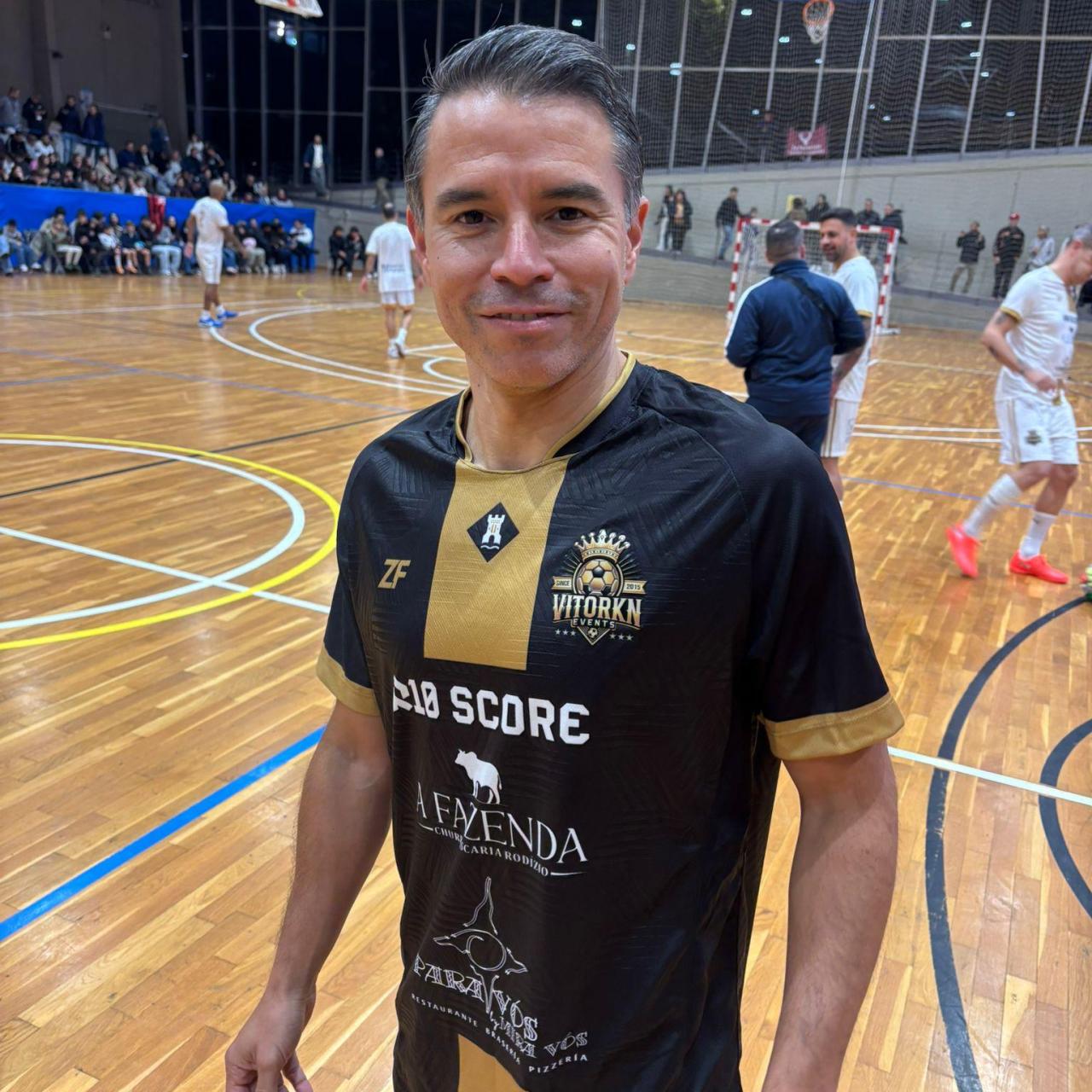 Saviola en el partido de las estrellas de Castelldefels