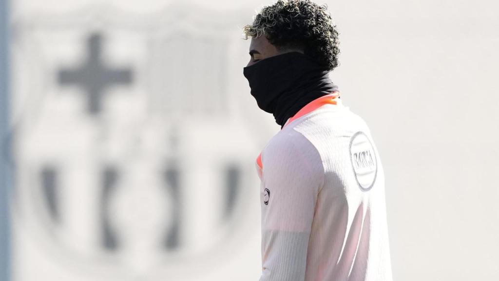 Lamine Yamal salta a entrenarse antes del Betis-Barça