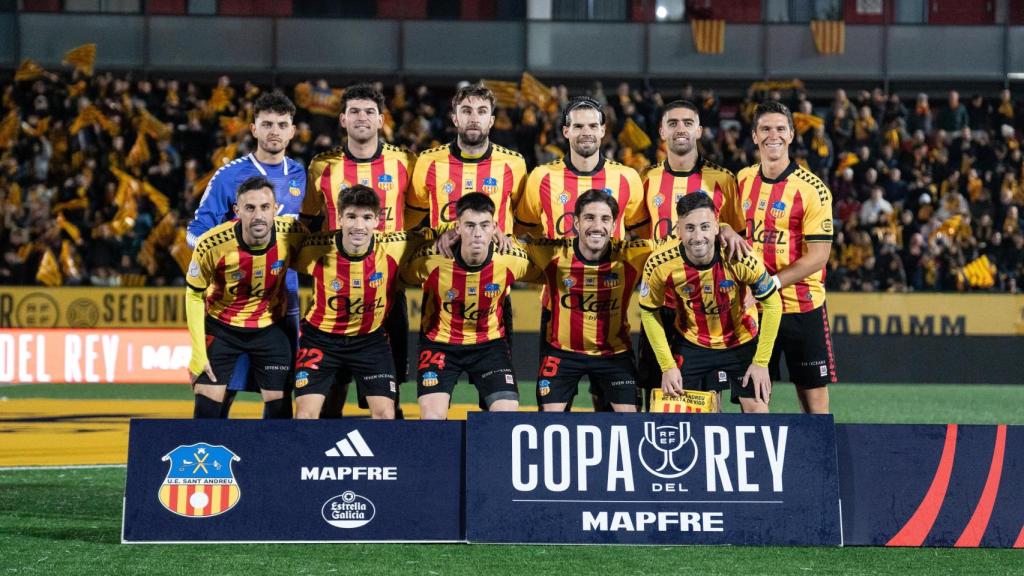 Los jugadores del Sant Andreu en el partido contra el Celta