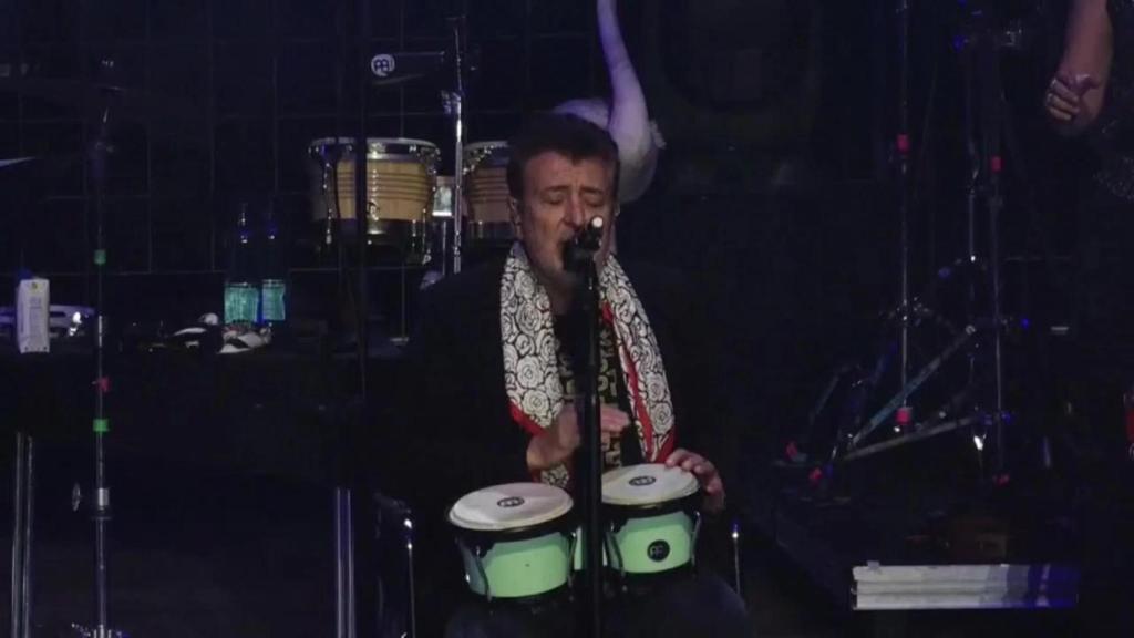 El Manolo García más reivindicativo calienta la fría noche de Barcelona