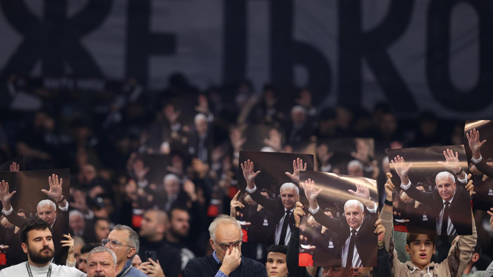 La afición del Partizan de Belgrado pide el regreso de Obradovic en el partido contra el Bayern de Múnich