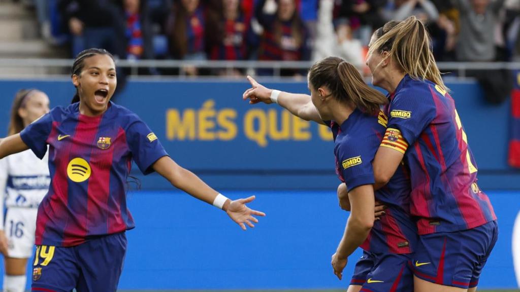 Vicky López, Ewa Pajor y Alexia Putellas celebran un gol ante el Tenerife