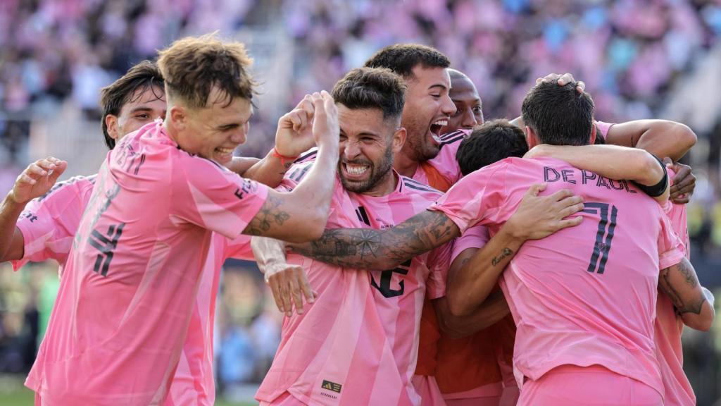 Jordi Alba celebra un gol con sus compañeros del Inter Miami en la final de la MLS