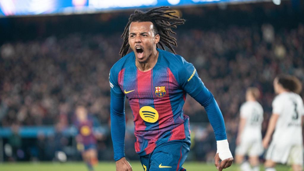 Koundé celebra un dels seus dos gols a l'Eintracht