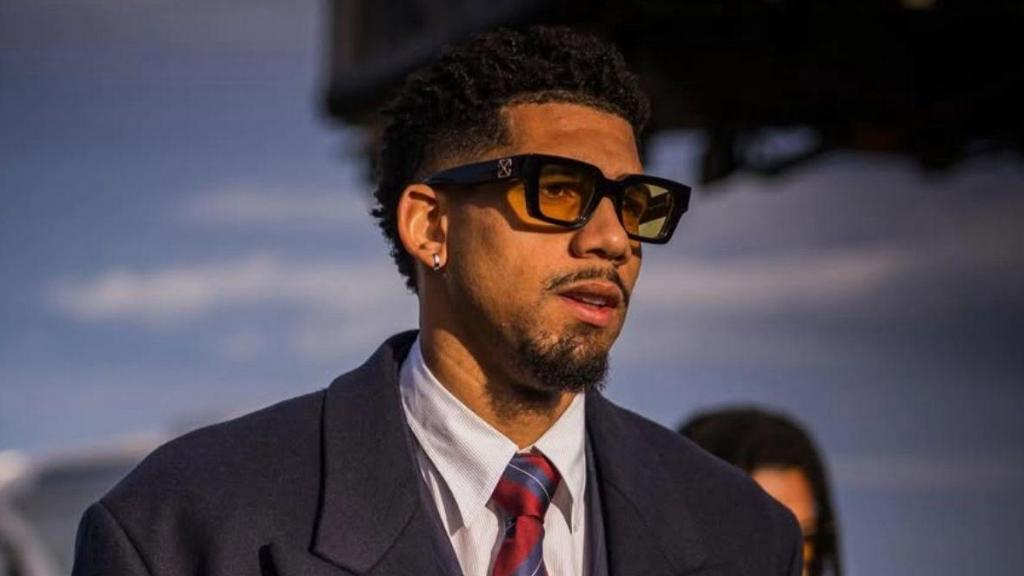 Ronald Araujo en un viaje con el Barça