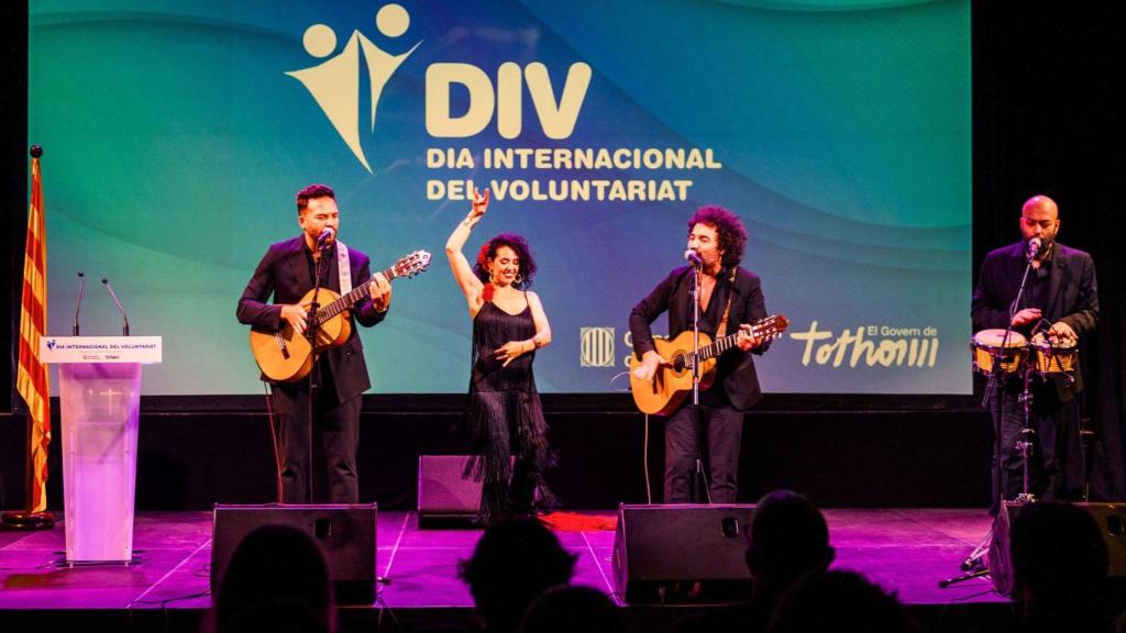 Rumba catalana a la gala amb motiu del Dia Internacional del Voluntariat