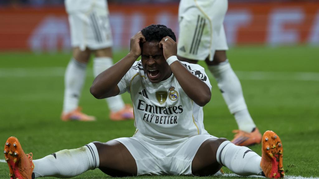 Endrick se lamenta por una ocasión fallida en el Real Madrid-Manchester City