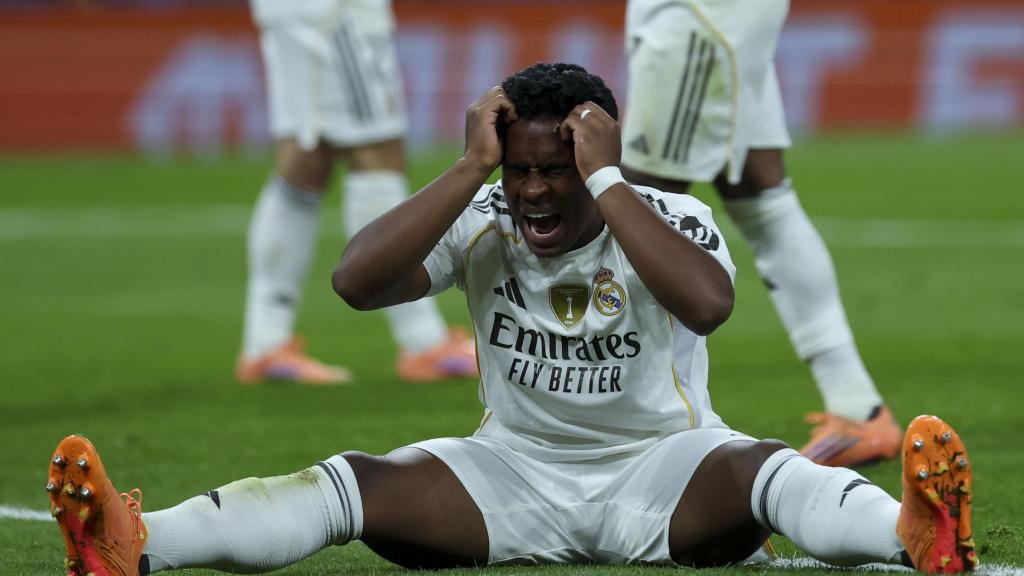 Endrick es lamenta per una ocasió fallida al Reial Madrid-Manchester City