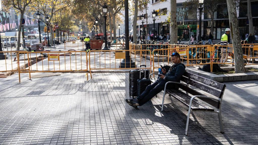 Obras frente al centro comercial El Triangle