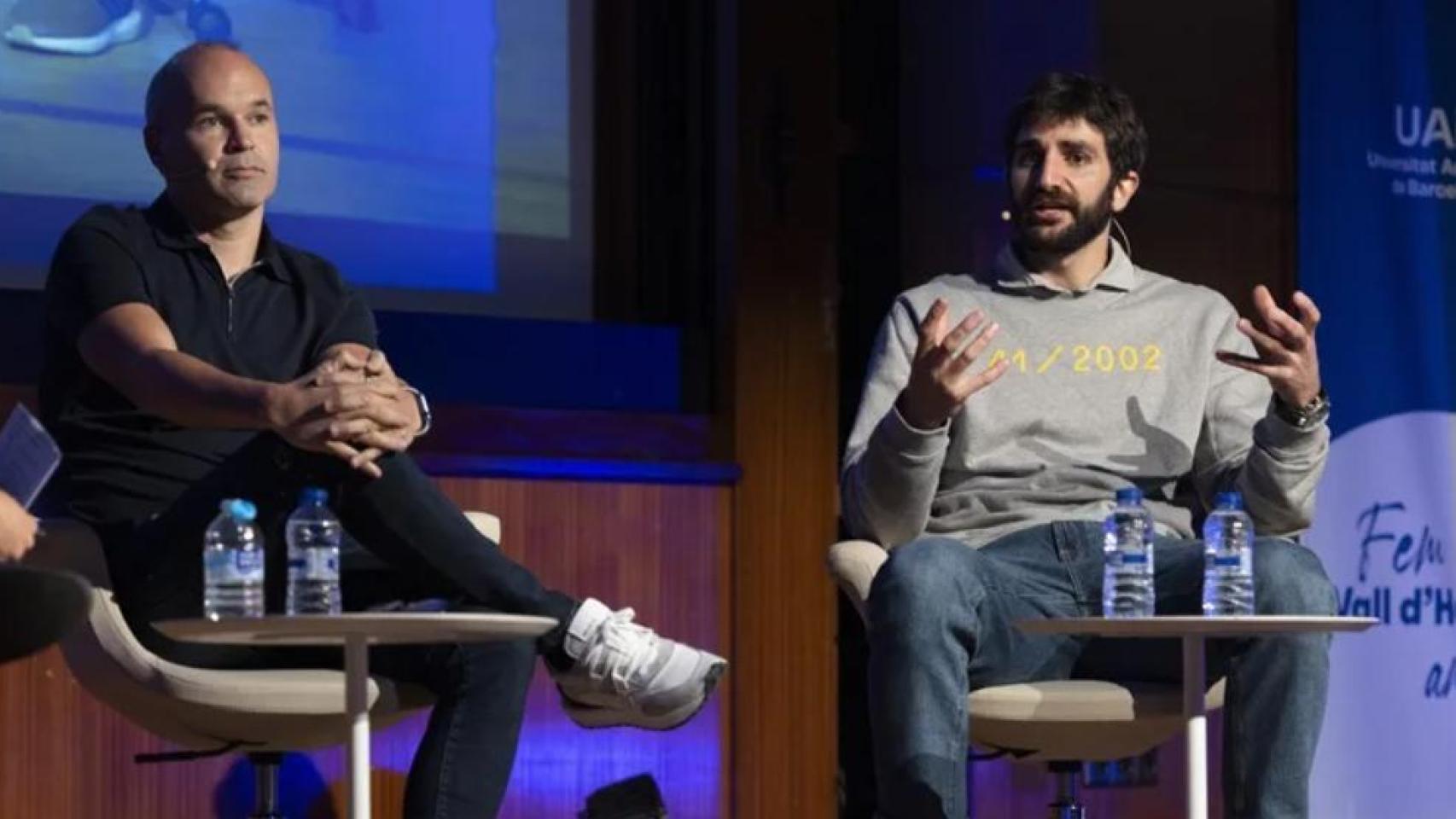 Andrés Iniesta y Ricky Rubio comparten sus testimonios sobre salud mental en un acto