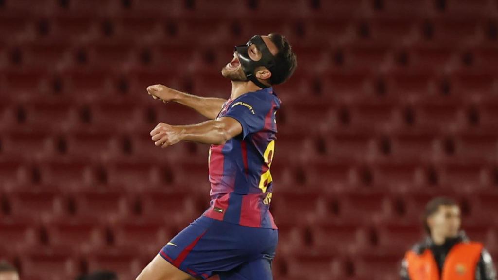 Éric García, davant Osasuna