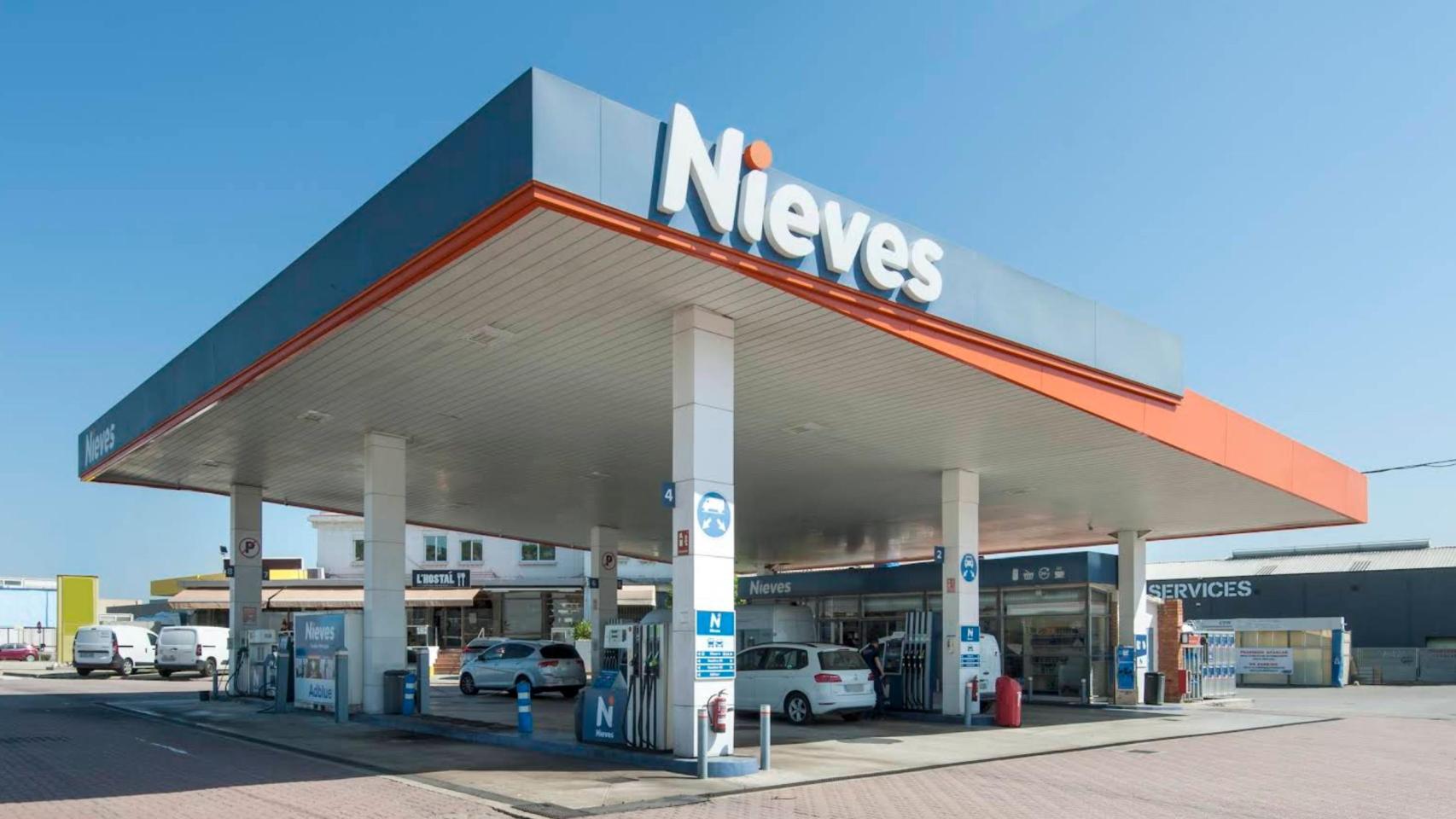 Estación de servicio de Petronieves