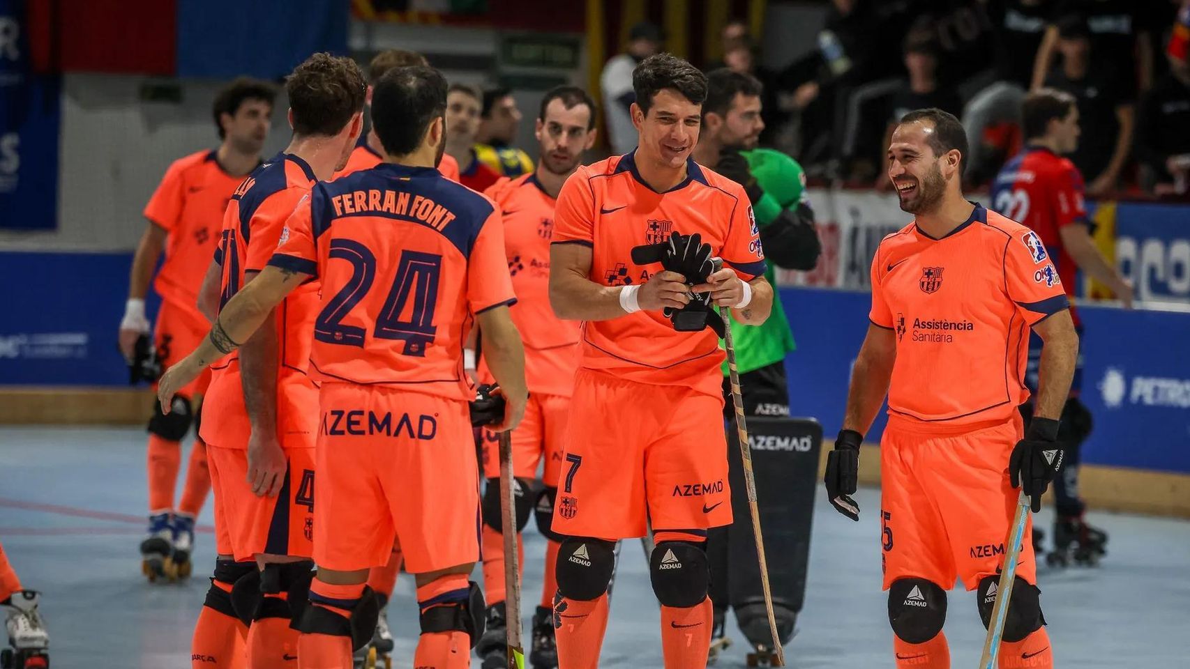 El Barça de hockey celebra la victoria ante el Igualada
