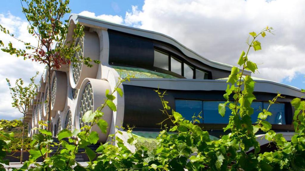 Dormir dentro de una botella de cava: así es el hotel más singular Penedès