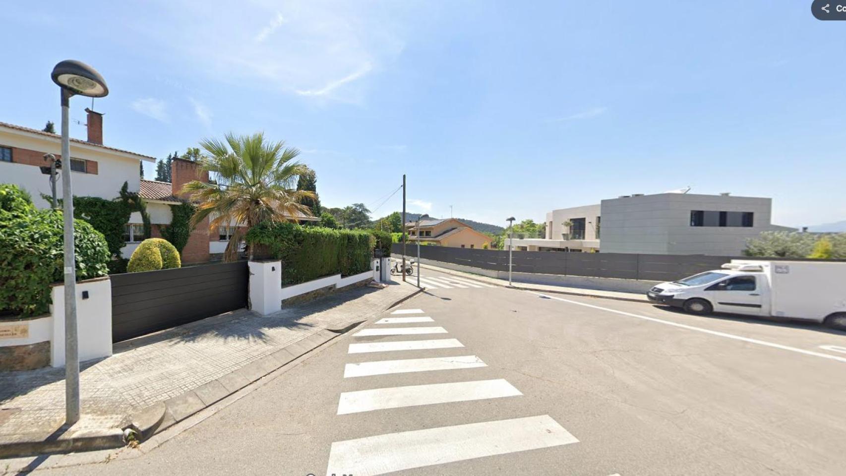 Imagen de la urbanización en Valldoreix donde se encuentra la casa