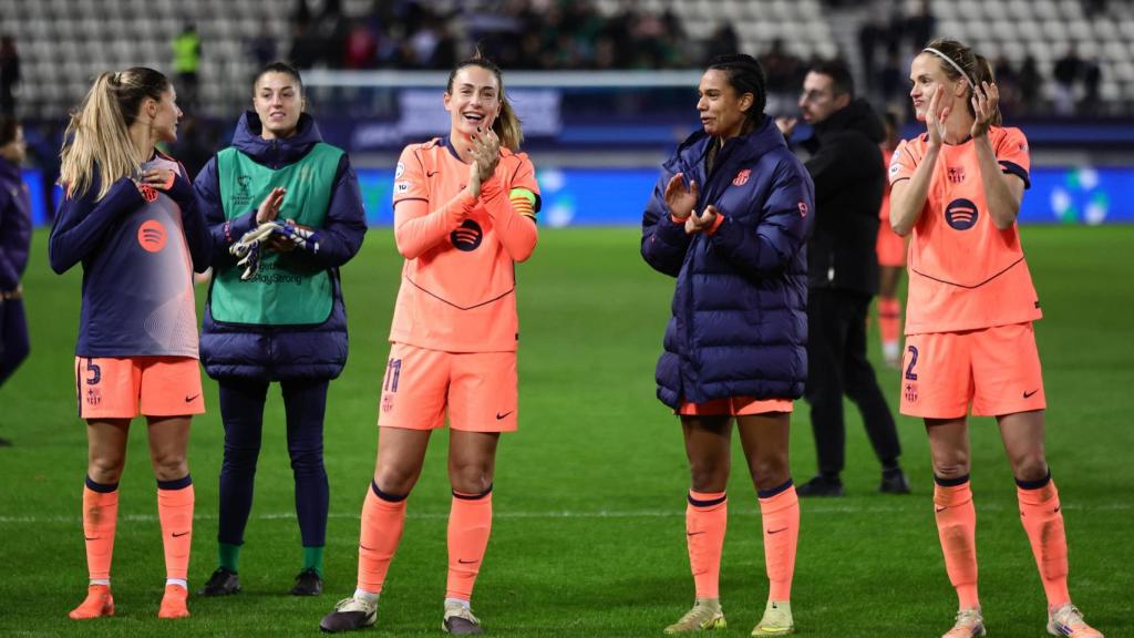 Las jugadoras del Barça Femenino celebran la victoria contra el Paris FC en la Champions League