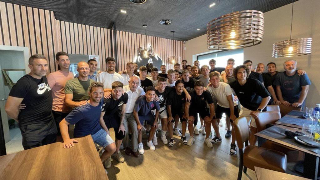 Comida de hermandad del Barça B en 2022 en el Tío Brasas