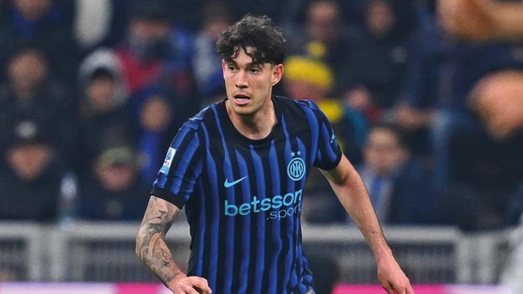 Alessandro Bastoni, futbolista del Inter de Milán, en un partido de la temporada 2025-26