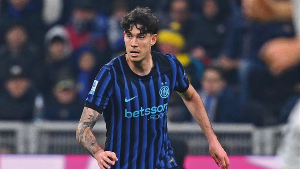Alessandro Bastoni, futbolista del Inter de Milán, en un partido de la temporada 2025-26