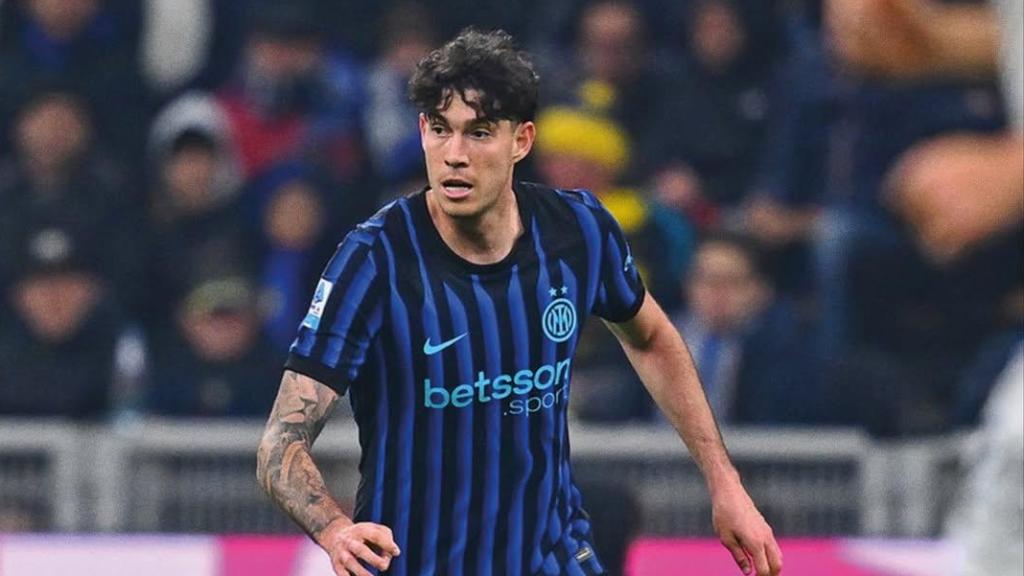 Alessandro Bastoni, futbolista del Inter de Milán, en un partido de la temporada 2025-26