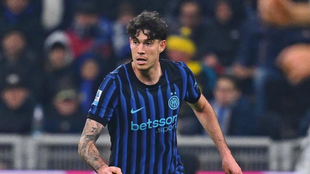 Alessandro Bastoni, futbolista del Inter de Milán, en un partido de la temporada 2025-26