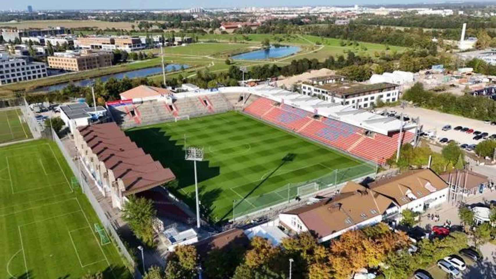 El Sportpark Unterhaching, nuevo estadio del Bayern de Múnich Femenino