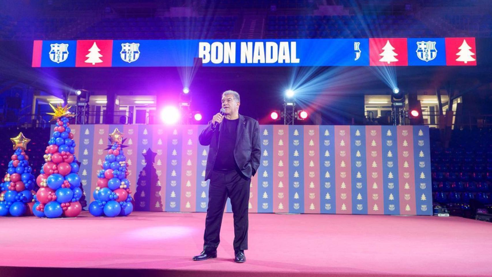 Joan Laporta da un discurso en la cena de Navidad del Barça
