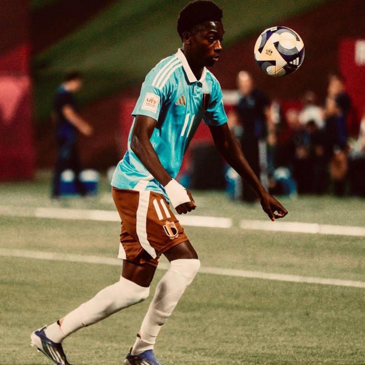 Jesses Bisiwu amb la selecció belga al Mundial sub-17