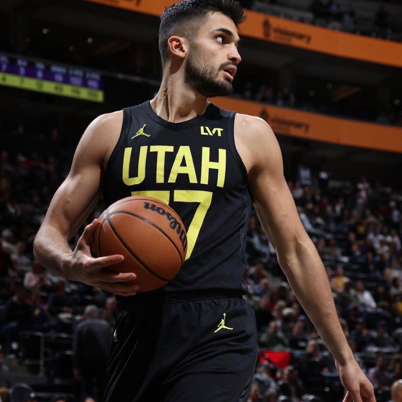 Omer Yurtseven en los Utah Jazz de la NBA
