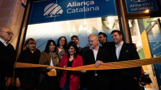 'Orriolsmanía' en el estreno de la sede de Aliança Catalana en Barcelona