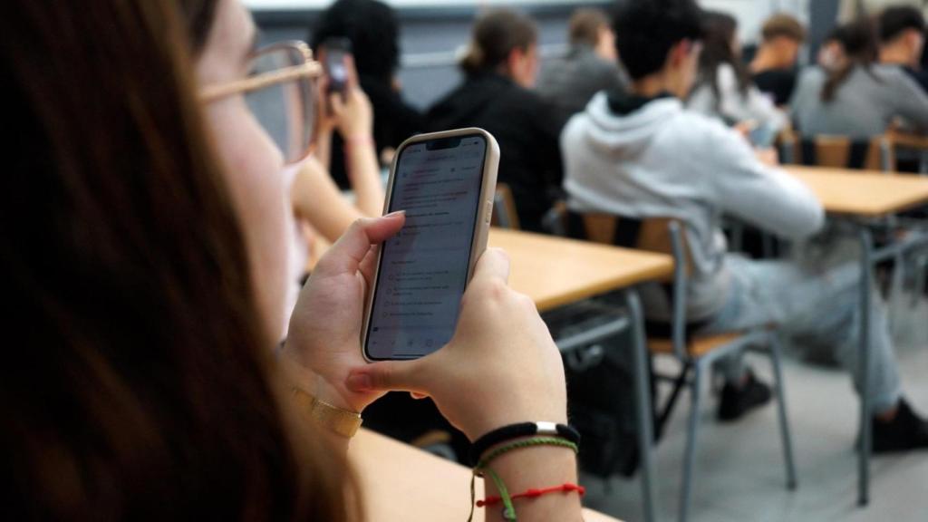 El informe de la Fundación alerta sobre la falta de herramientas críticas en un mundo saturado de imágenes