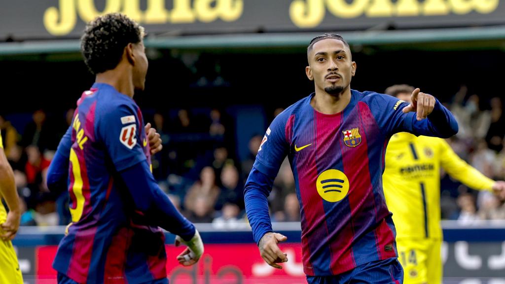 Raphinha celebra el seu gol al Villarreal-Barça