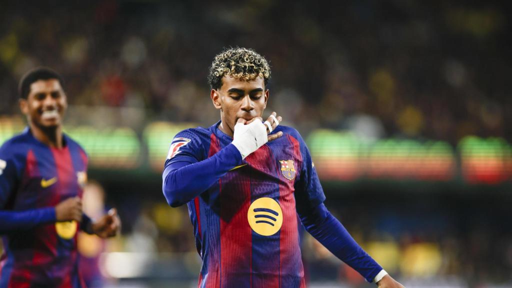 Lamine Yamal imita los pitidos en Villarreal para celebrar su gol