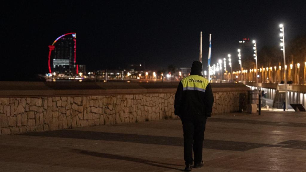 Seguretat al Front Marítim, amb l'Hotel W de fons