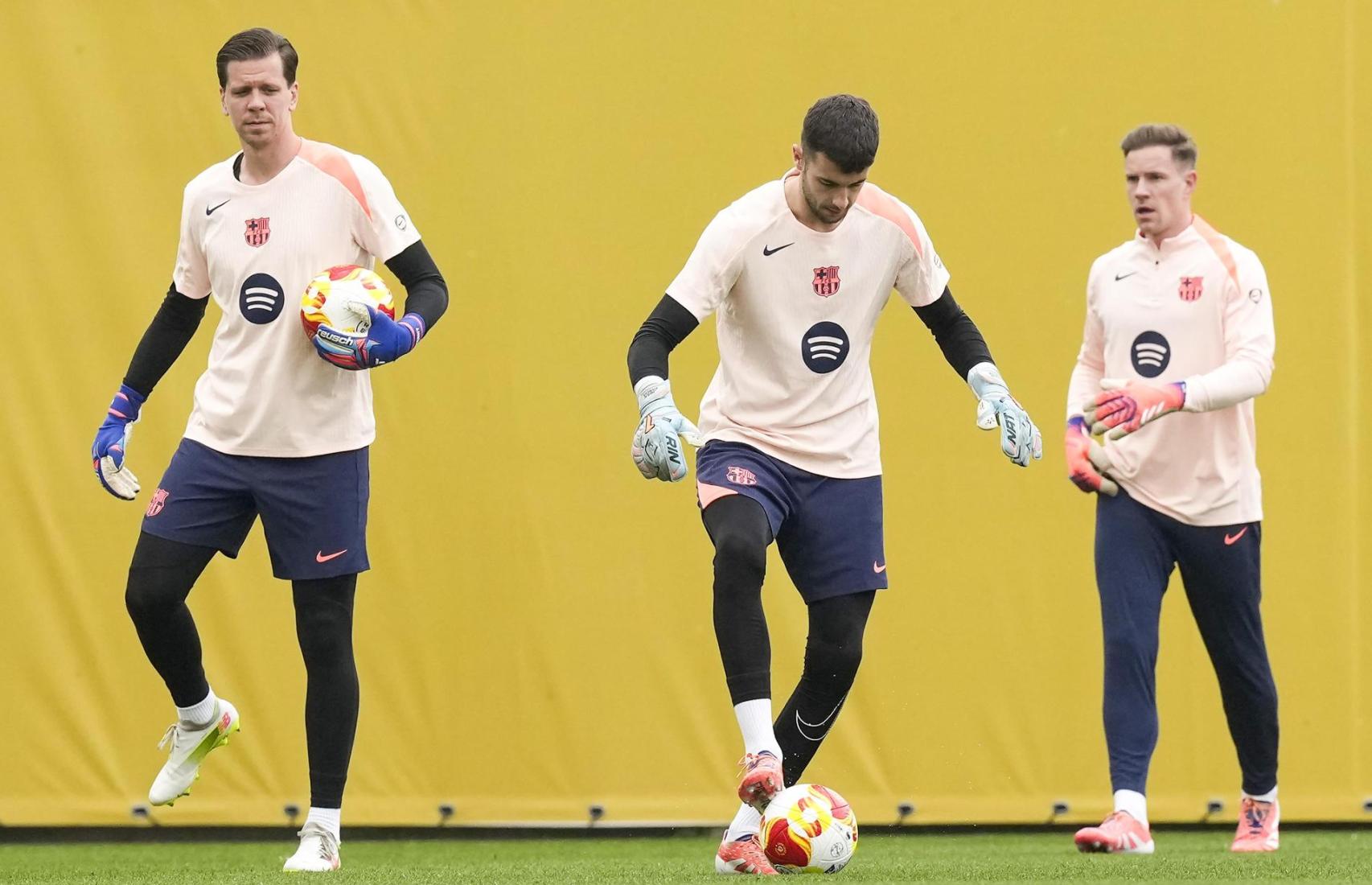 Szczesny, Joan García i Ter Stegen en un entrenament del Barça