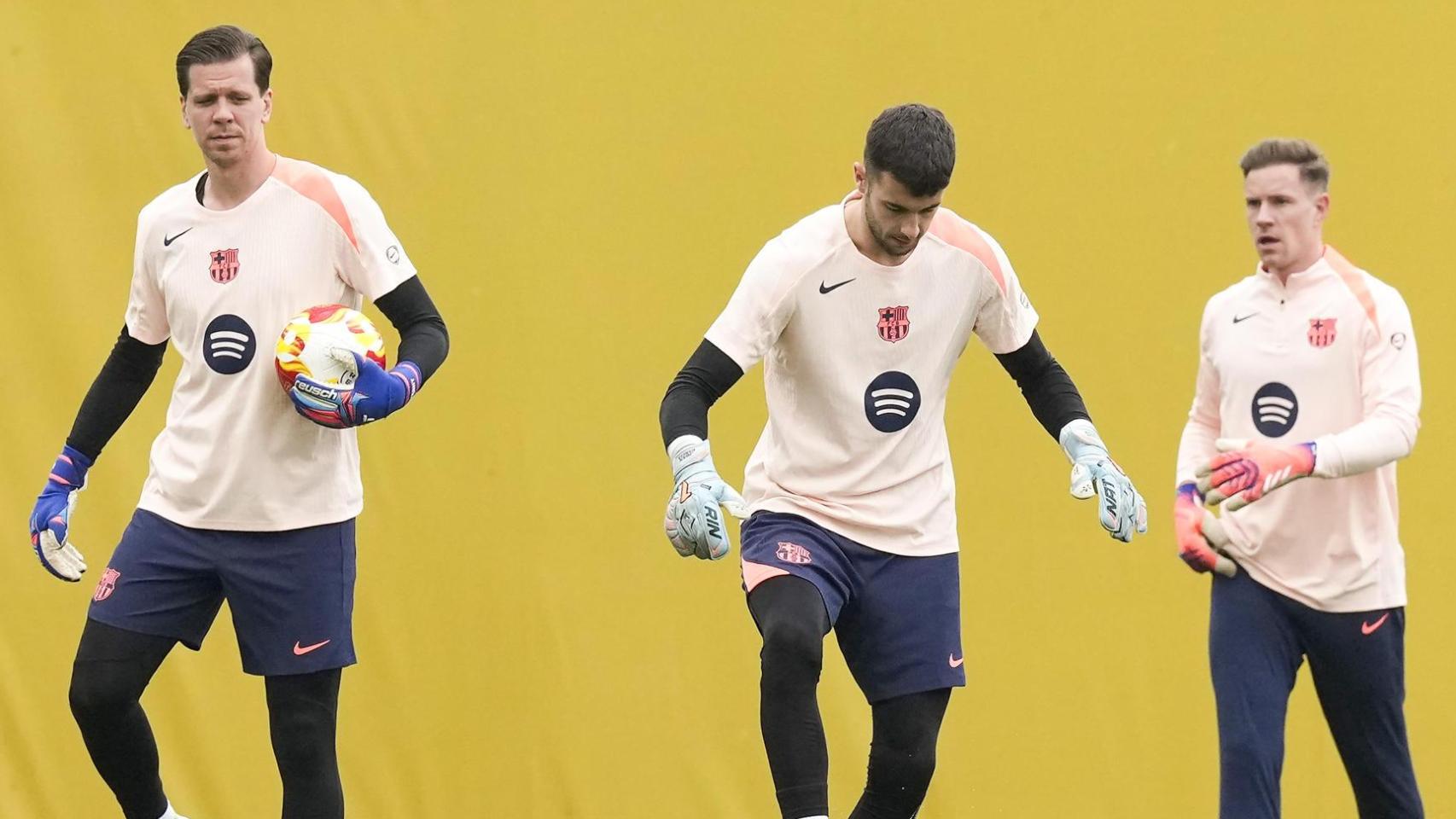 Szczesny, Joan García y Ter Stegen en un entrenamiento del Barça