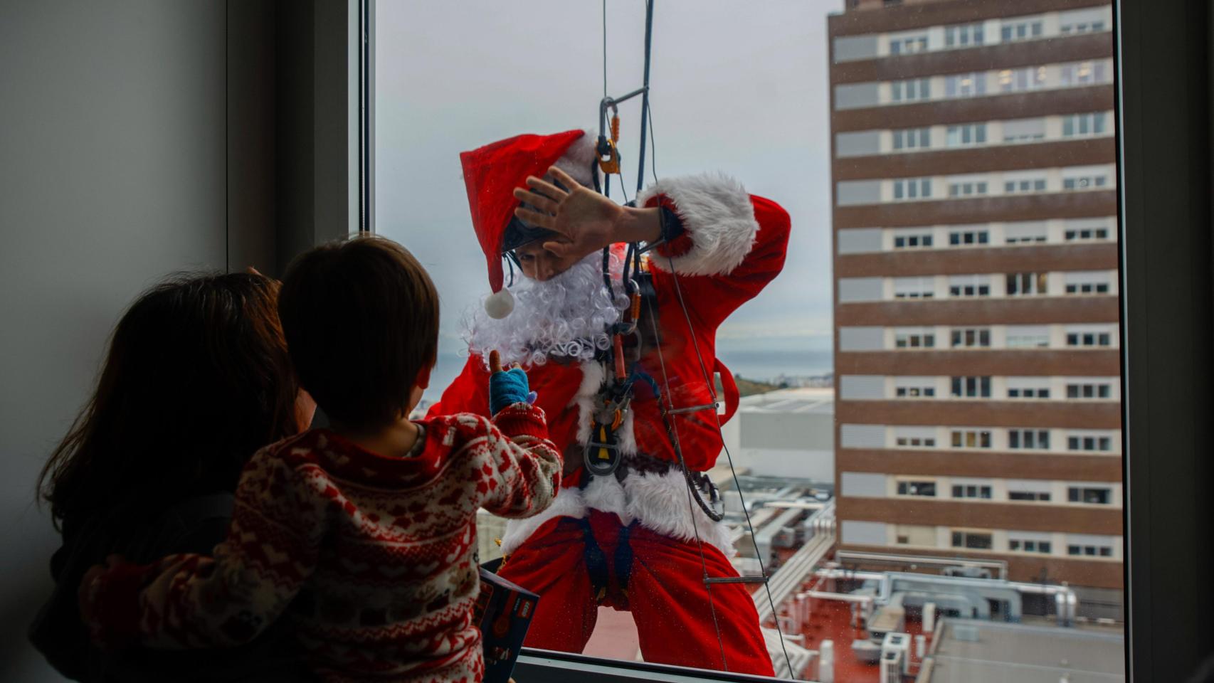Papá Noel, en el Hospital Germans Trias de Badalona