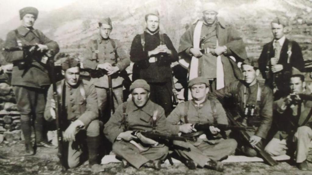 Un grupo de guerrilleros maquis
