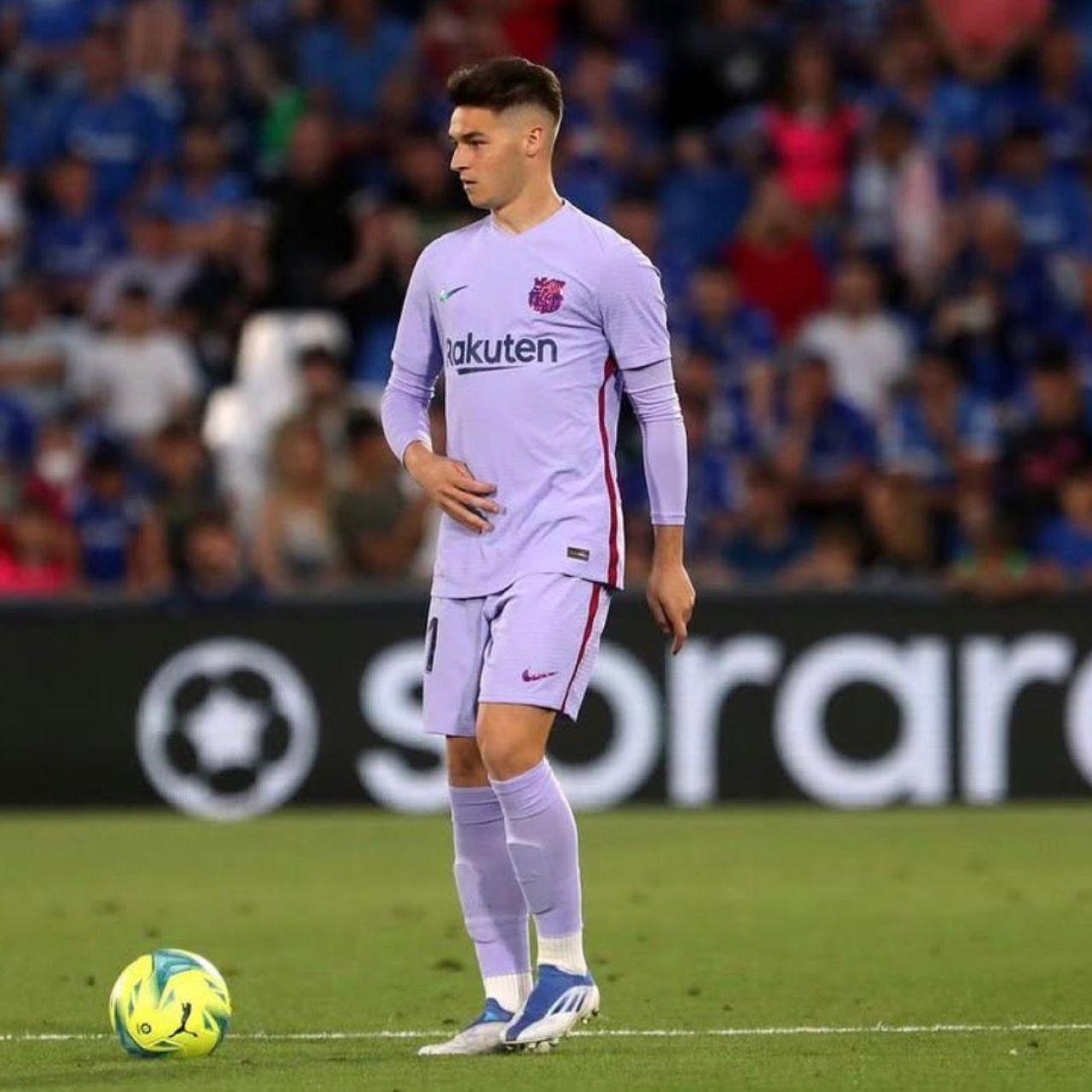 Mika Mármol en su debut con el primer equipo del Barça