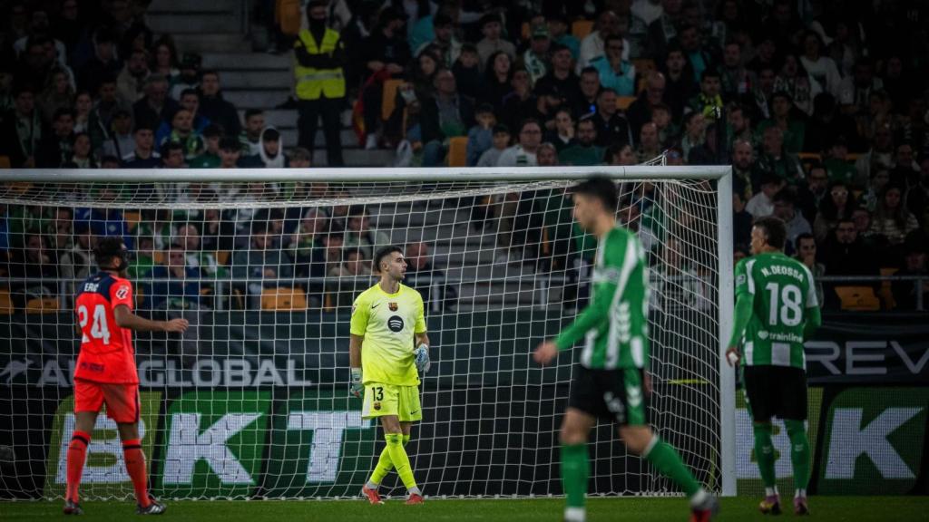 Joan García durante el Betis-Barça en La Cartuja