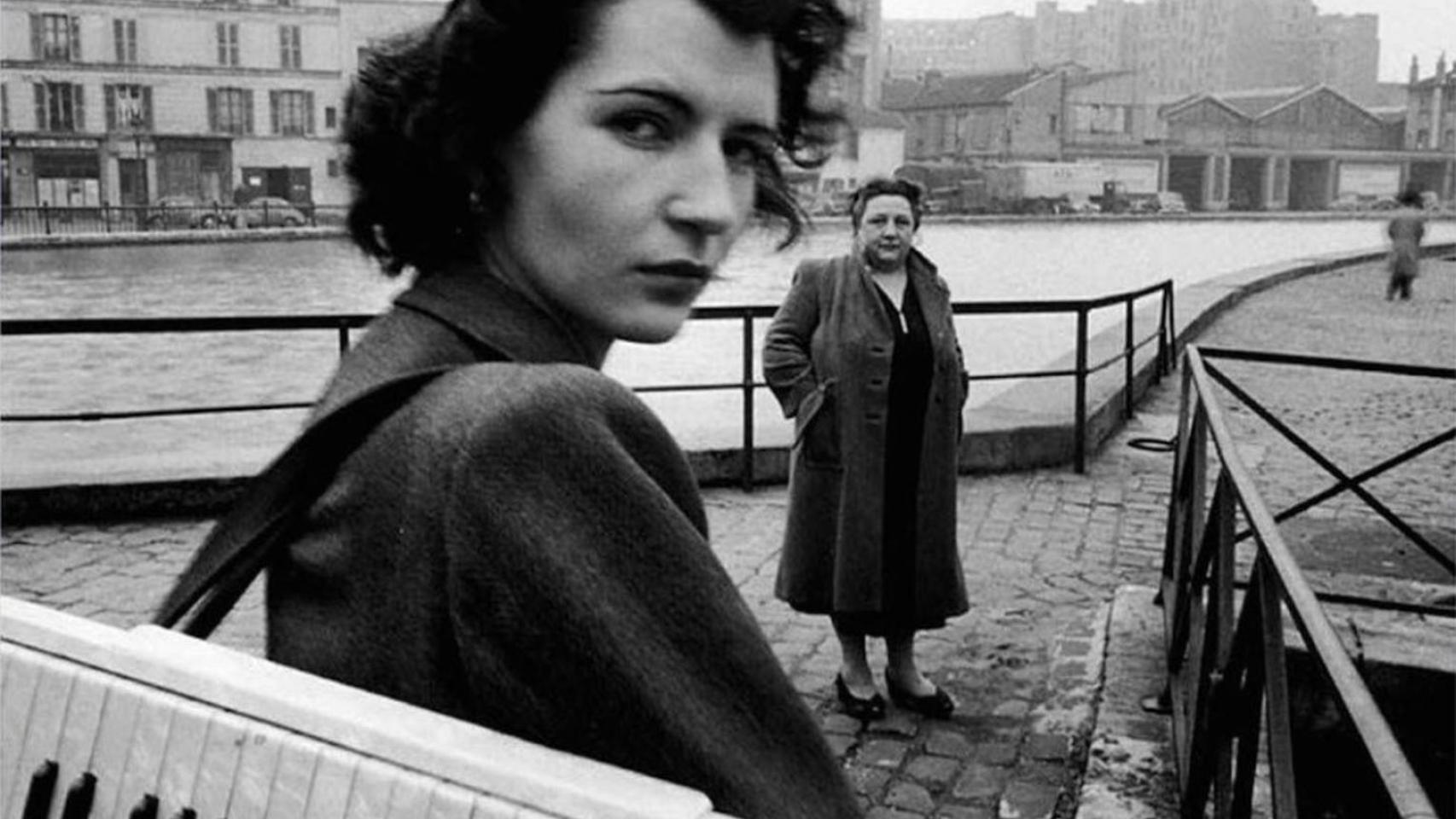 La caminata de Pierrette d’Orient, la imagen tomada en 1953 por Robert Doisneau