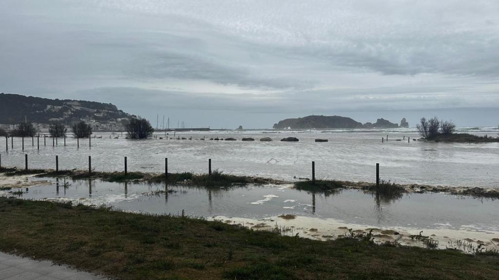Imatge de la platja de l'Estartit, al matí de Sant Esteve / CG