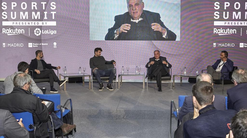 Gerard Piqué y Javier Tebas, en el Kosmos Sports Summit / EP