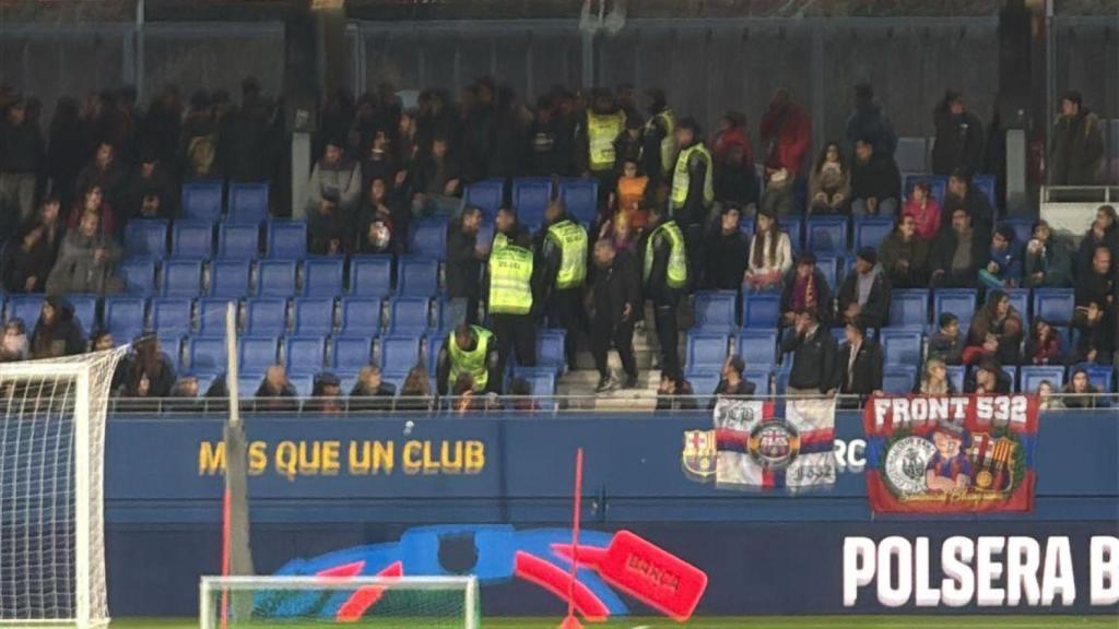 Aficionados del Barça a favor de la Grada d'Animació