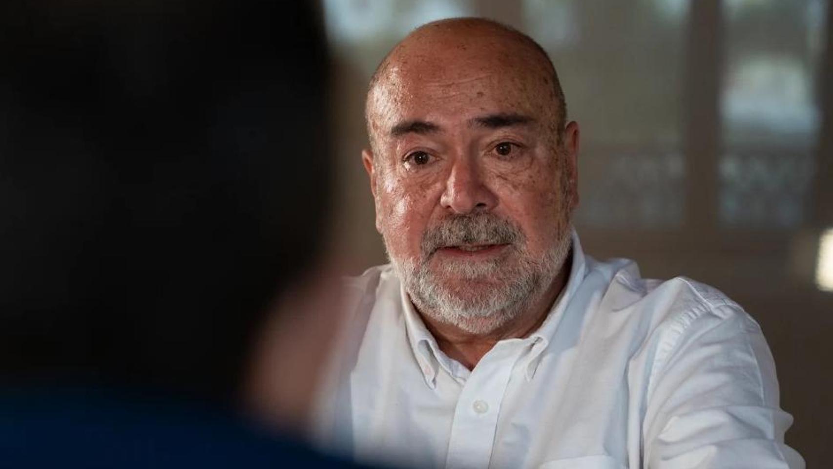 El CEO y editor de la publicación, Xavier Salvador, entrevistado por el director adjunto del medio, Alejandro Tercero